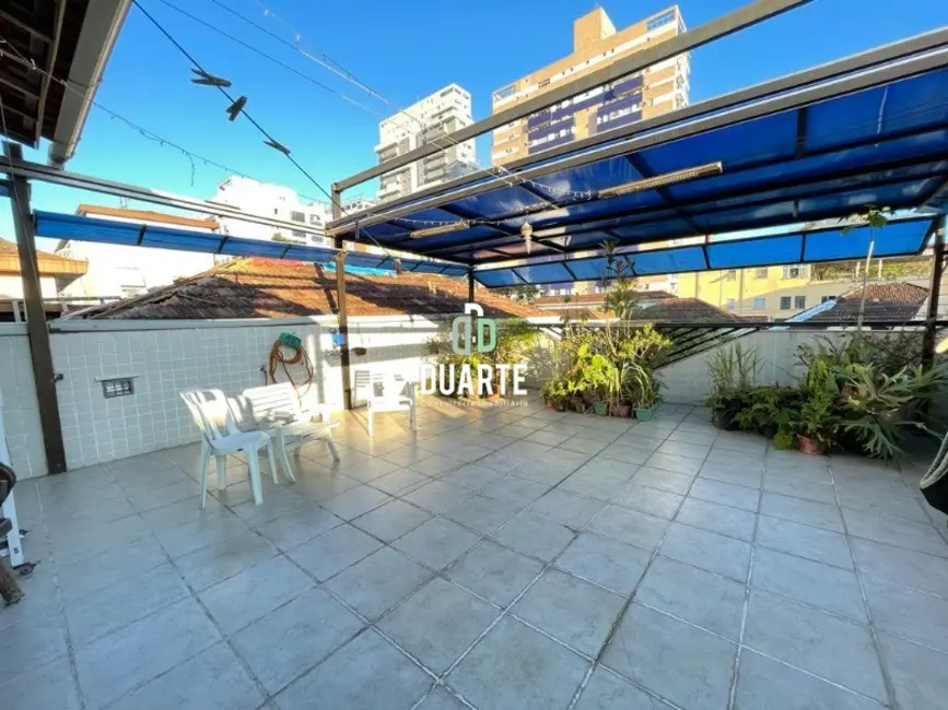 Casa com 3 quartos à venda, 200m2 em Gonzaga, Santos - SP - imagem 1 Foto 1 de Casa com 3 quartos à venda, 200m2 em Gonzaga, Santos - SP