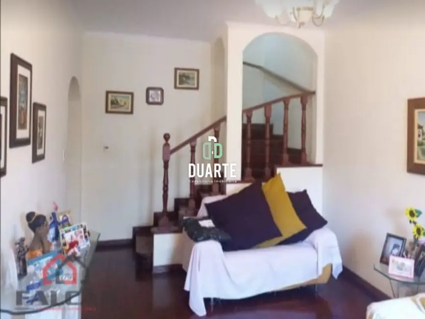 Foto 3 de Casa com 4 quartos à venda, 210m2 em Embaré, Santos - SP