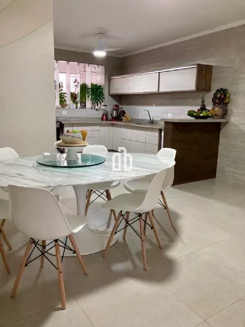 Foto 4 de Apartamento com 3 quartos à venda, 179m2 em Ponta da Praia, Santos - SP