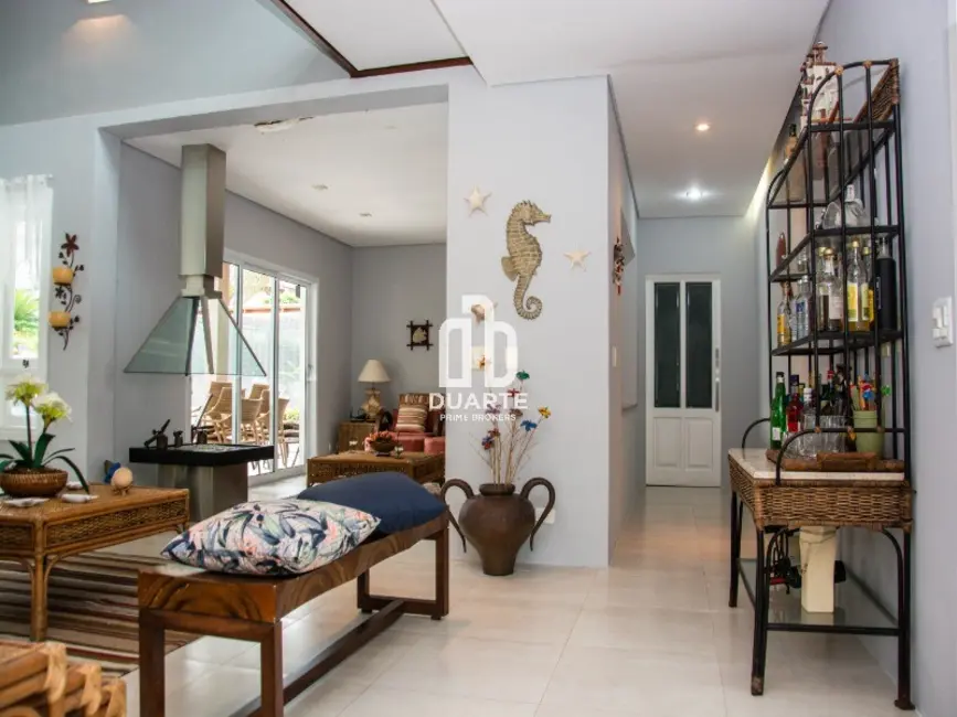 Casa de Condomínio com 6 quartos à venda, 400m2 em Peruibe - SP - imagem 8 Foto 8 de Casa de Condomínio com 6 quartos à venda, 400m2 em Peruibe - SP