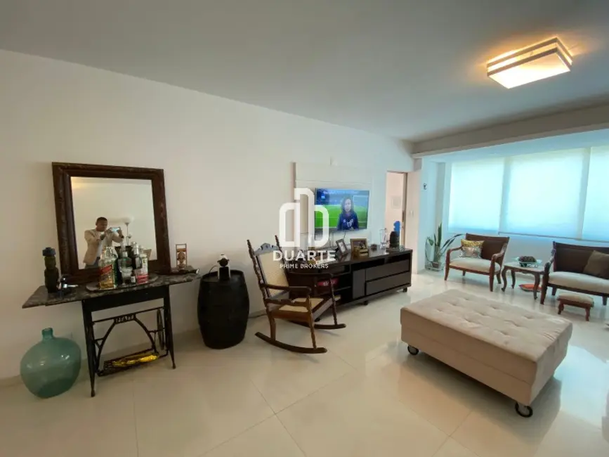 Foto 5 de Apartamento com 3 quartos à venda, 216m2 em Gonzaga, Santos - SP