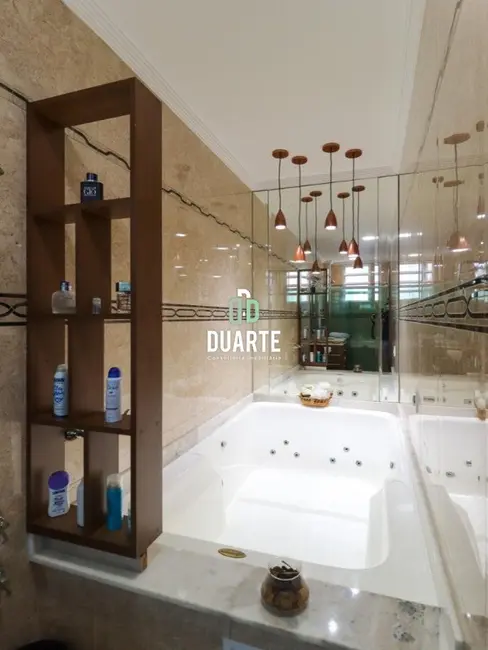 Casa com 5 quartos à venda, 315m2 em Boqueirão, Santos - SP - imagem 9 Foto 9 de Casa com 5 quartos à venda, 315m2 em Boqueirão, Santos - SP