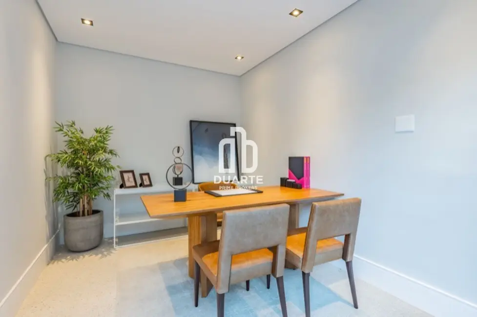 Casa com 4 quartos à venda, 350m2 em Embaré, Santos - SP - imagem 4 Foto 4 de Casa com 4 quartos à venda, 350m2 em Embaré, Santos - SP