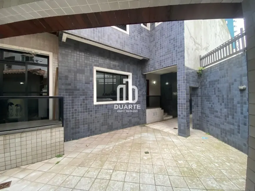 Foto 9 de Casa com 4 quartos à venda, 266m2 em Gonzaga, Santos - SP