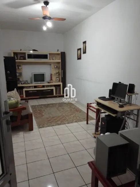 Casa com 3 quartos à venda, 184m2 em Castelo, Santos - SP - imagem 1 Foto 1 de Casa com 3 quartos à venda, 184m2 em Castelo, Santos - SP