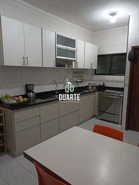 Foto 2 de Casa com 5 quartos à venda, 210m2 em Vila Valença, Sao Vicente - SP