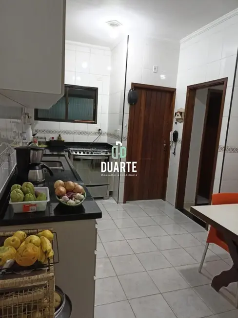 Casa com 5 quartos à venda, 210m2 em Vila Valença, Sao Vicente - SP - imagem 5 Foto 5 de Casa com 5 quartos à venda, 210m2 em Vila Valença, Sao Vicente - SP