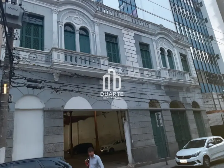 Armazém / Galpão à venda, 2500m2 em Centro, Sao Vicente - SP - imagem 1 Foto 1 de Armazém / Galpão à venda, 2500m2 em Centro, Sao Vicente - SP