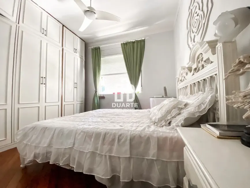 Foto 9 de Casa com 3 quartos à venda, 220m2 em Gonzaga, Santos - SP