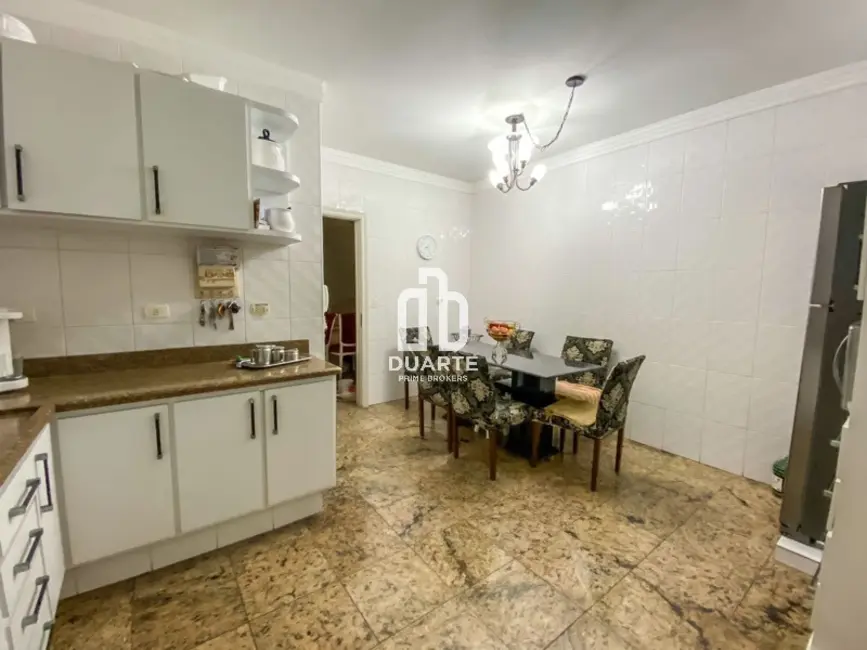 Foto 3 de Casa com 3 quartos à venda, 220m2 em Gonzaga, Santos - SP