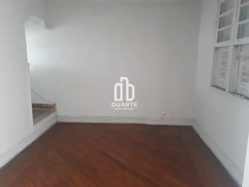 Casa com 2 quartos à venda, 120m2 em Pompéia, Santos - SP - imagem 4 Foto 4 de Casa com 2 quartos à venda, 120m2 em Pompéia, Santos - SP