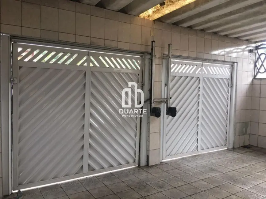 Casa com 3 quartos à venda, 275m2 em Bom Retiro, Santos - SP - imagem 3 Foto 3 de Casa com 3 quartos à venda, 275m2 em Bom Retiro, Santos - SP