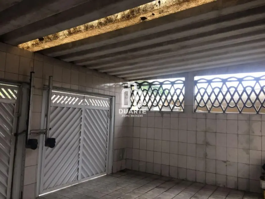 Casa com 3 quartos à venda, 275m2 em Bom Retiro, Santos - SP - imagem 4 Foto 4 de Casa com 3 quartos à venda, 275m2 em Bom Retiro, Santos - SP