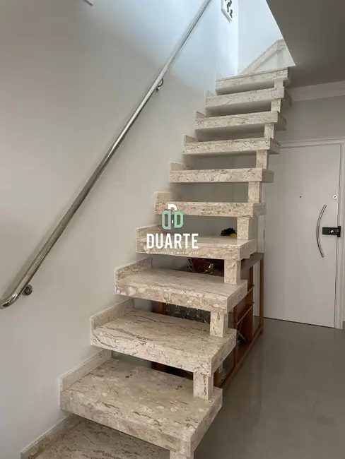 Foto 8 de Apartamento com 3 quartos à venda, 208m2 em Sao Vicente - SP