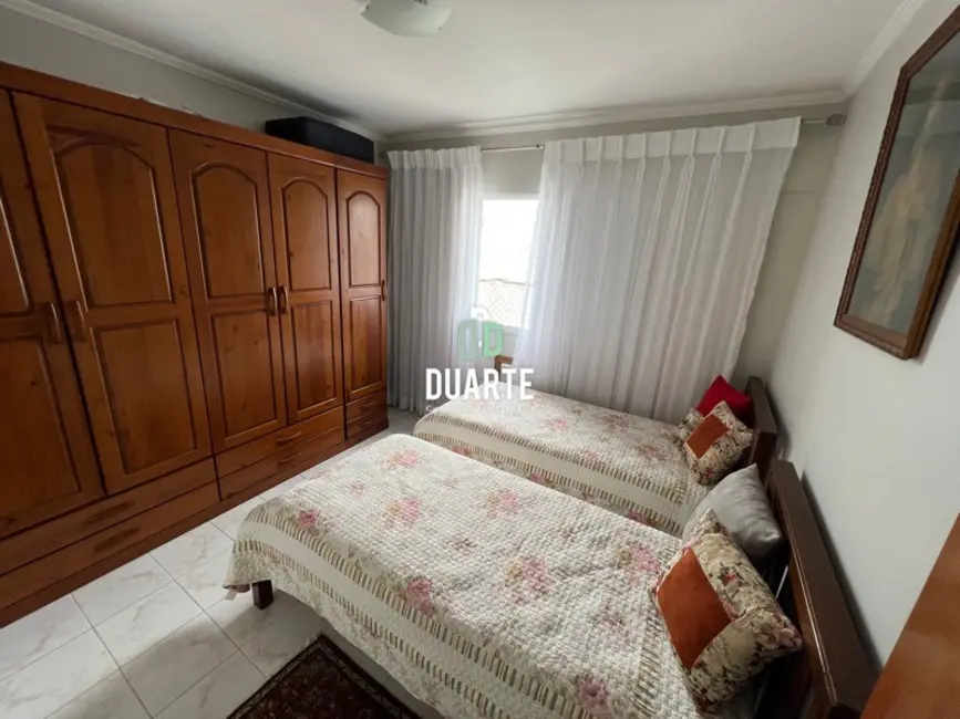 Apartamento com 2 quartos à venda, 94m2 em Guilhermina, Praia Grande - SP - imagem 5 Foto 5 de Apartamento com 2 quartos à venda, 94m2 em Guilhermina, Praia Grande - SP