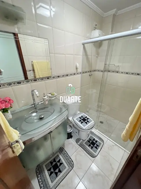 Apartamento com 2 quartos à venda, 94m2 em Guilhermina, Praia Grande - SP - imagem 4 Foto 4 de Apartamento com 2 quartos à venda, 94m2 em Guilhermina, Praia Grande - SP