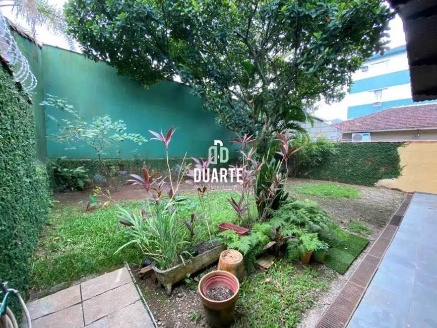 Foto 2 de Casa com 2 quartos à venda, 147m2 em Jardim Independência, Sao Vicente - SP