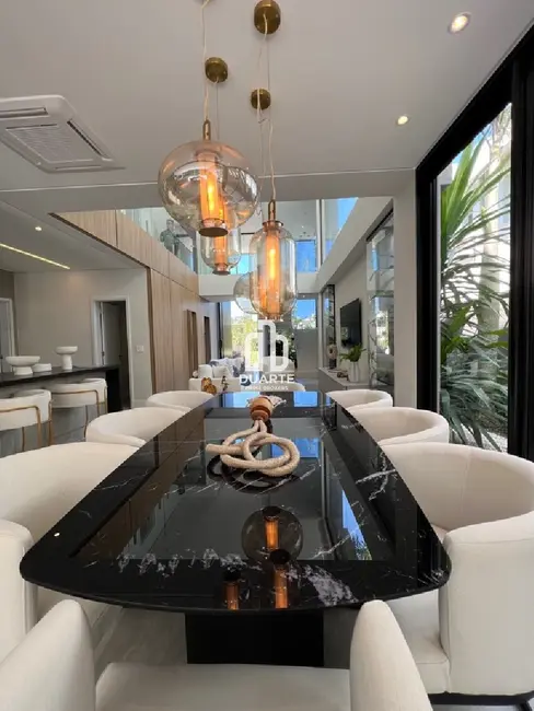 Casa com 6 quartos à venda, 380m2 em Bertioga - SP - imagem 4 Foto 4 de Casa com 6 quartos à venda, 380m2 em Bertioga - SP