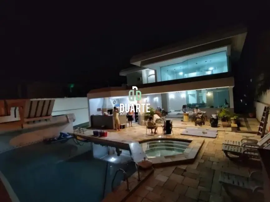 Casa de Condomínio com 5 quartos à venda, 600m2 em Balneário Praia do Pernambuco, Guaruja - SP - imagem 9 Foto 9 de Casa de Condomínio com 5 quartos à venda, 600m2 em Balneário Praia do Pernambuco, Guaruja - SP