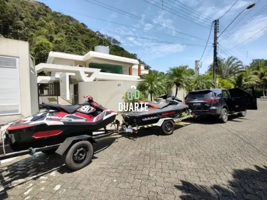 Casa de Condomínio com 5 quartos à venda, 600m2 em Balneário Praia do Pernambuco, Guaruja - SP - imagem 4 Foto 4 de Casa de Condomínio com 5 quartos à venda, 600m2 em Balneário Praia do Pernambuco, Guaruja - SP