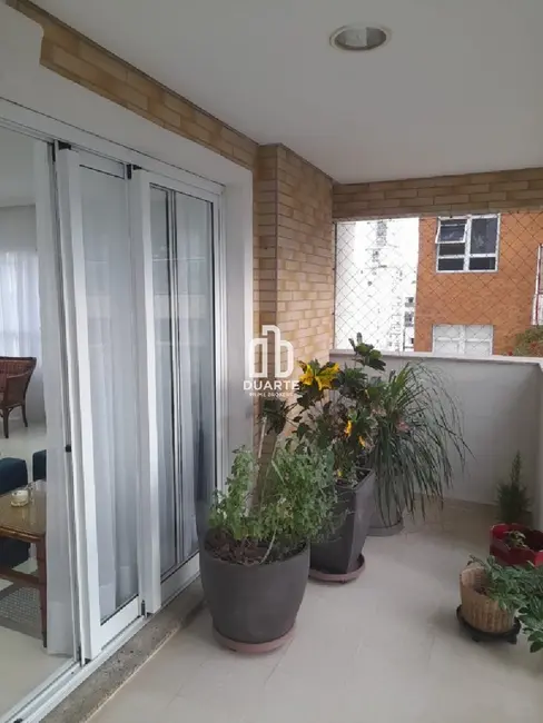 Apartamento com 3 quartos à venda, 146m2 em Gonzaga, Santos - SP - imagem 6 Foto 6 de Apartamento com 3 quartos à venda, 146m2 em Gonzaga, Santos - SP