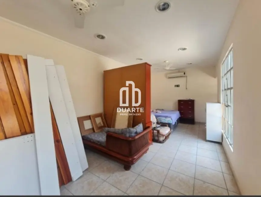 Foto 4 de Casa com 5 quartos à venda, 300m2 em Vila Mathias, Santos - SP
