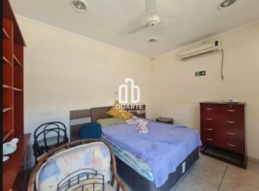 Foto 2 de Casa com 5 quartos à venda, 300m2 em Vila Mathias, Santos - SP