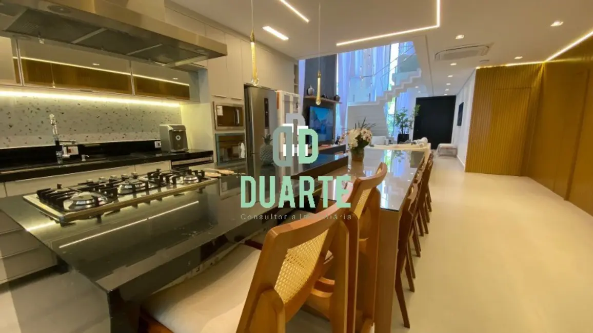 Casa com 7 quartos à venda, 380m2 em Riviera de São Lourenço, Bertioga - SP - imagem 9 Foto 9 de Casa com 7 quartos à venda, 380m2 em Riviera de São Lourenço, Bertioga - SP