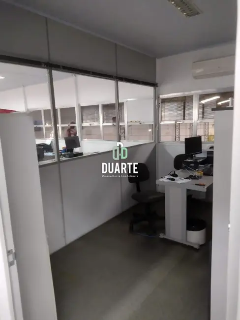 Armazém / Galpão à venda, 1100m2 em Paquetá, Santos - SP - imagem 3 Foto 3 de Armazém / Galpão à venda, 1100m2 em Paquetá, Santos - SP