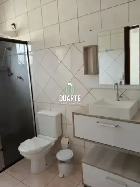 Foto 3 de Casa de Condomínio com 3 quartos à venda, 220m2 em Balneário Praia do Pernambuco, Guaruja - SP