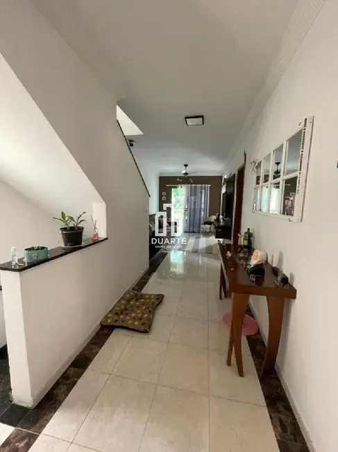 Casa com 4 quartos à venda, 186m2 em Embaré, Santos - SP - imagem 4 Foto 4 de Casa com 4 quartos à venda, 186m2 em Embaré, Santos - SP