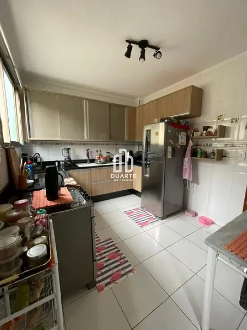 Casa com 4 quartos à venda, 186m2 em Embaré, Santos - SP - imagem 6 Foto 6 de Casa com 4 quartos à venda, 186m2 em Embaré, Santos - SP