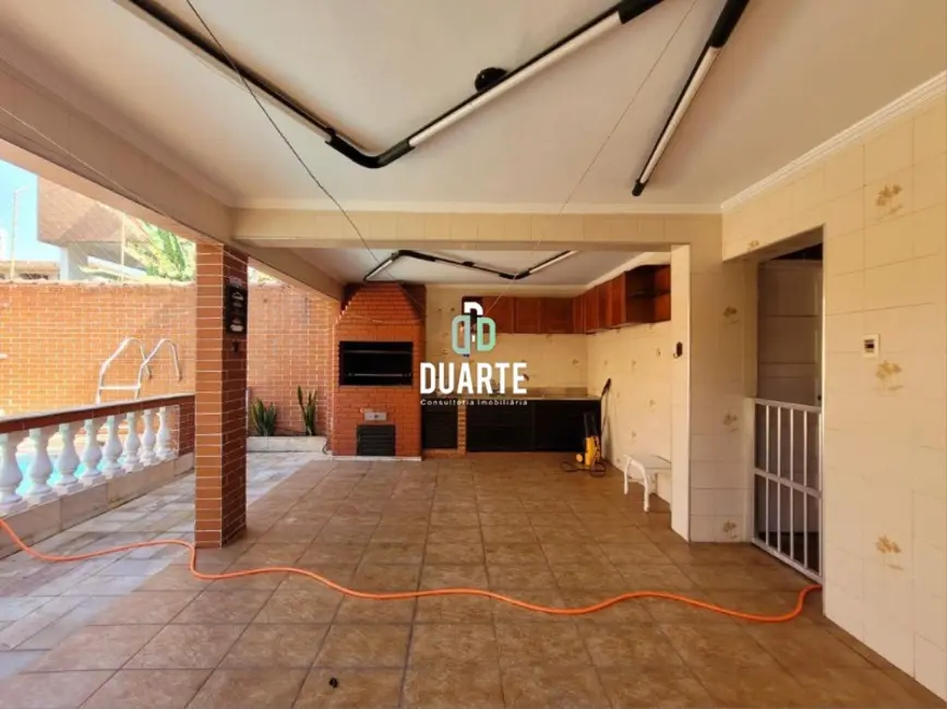 Casa com 3 quartos à venda, 267m2 em Marapé, Santos - SP - imagem 5 Foto 5 de Casa com 3 quartos à venda, 267m2 em Marapé, Santos - SP
