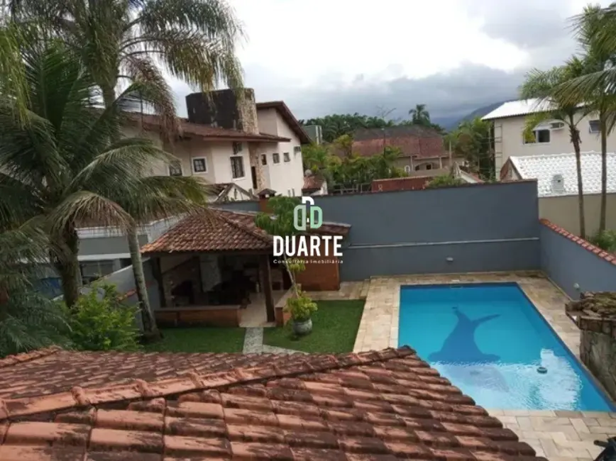 Foto 1 de Casa com 3 quartos à venda, 220m2 em Jardim Acapulco, Guaruja - SP
