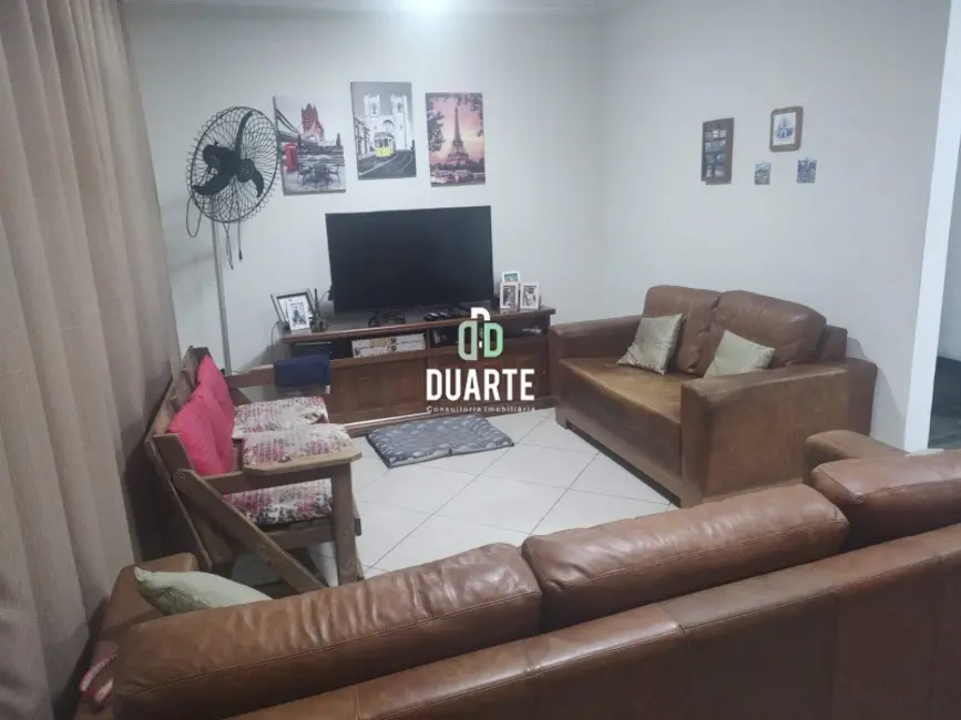 Foto 3 de Casa com 3 quartos à venda, 115m2 em Vila São Jorge, Sao Vicente - SP