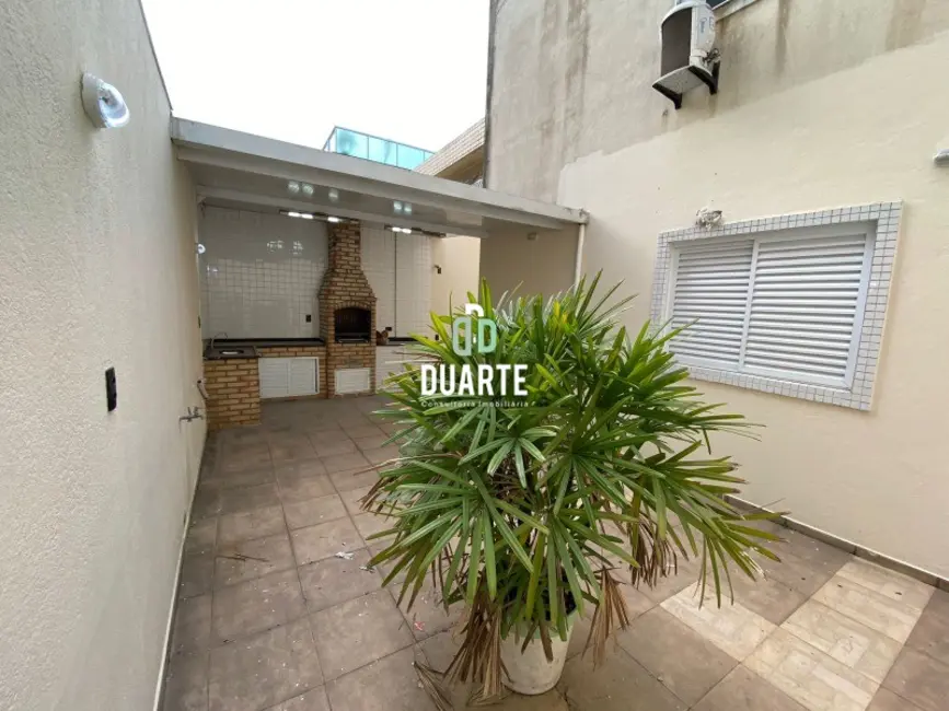 Foto 1 de Casa com 3 quartos à venda, 160m2 em Estuário, Santos - SP