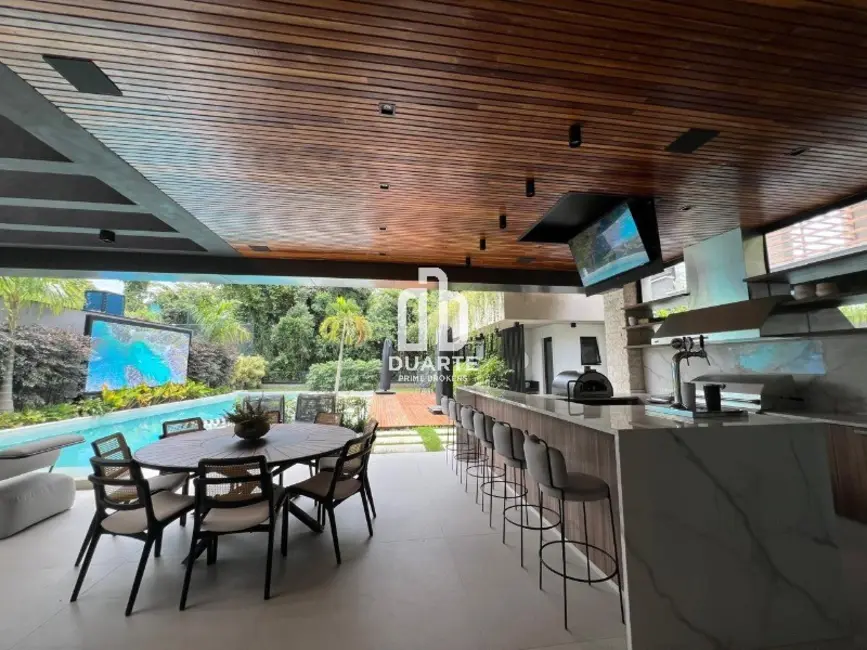 Casa com 7 quartos à venda, 930m2 em Riviera de São Lourenço, Bertioga - SP - imagem 4 Foto 4 de Casa com 7 quartos à venda, 930m2 em Riviera de São Lourenço, Bertioga - SP