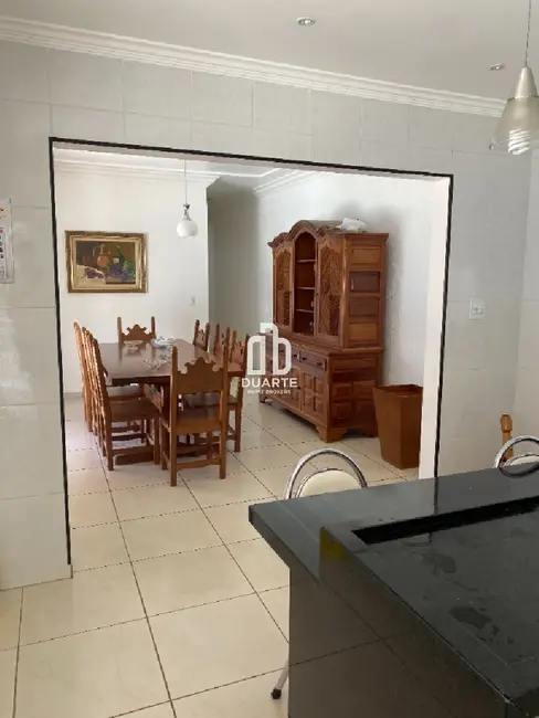 Foto 8 de Casa com 3 quartos à venda, 257m2 em Tapiratiba - SP