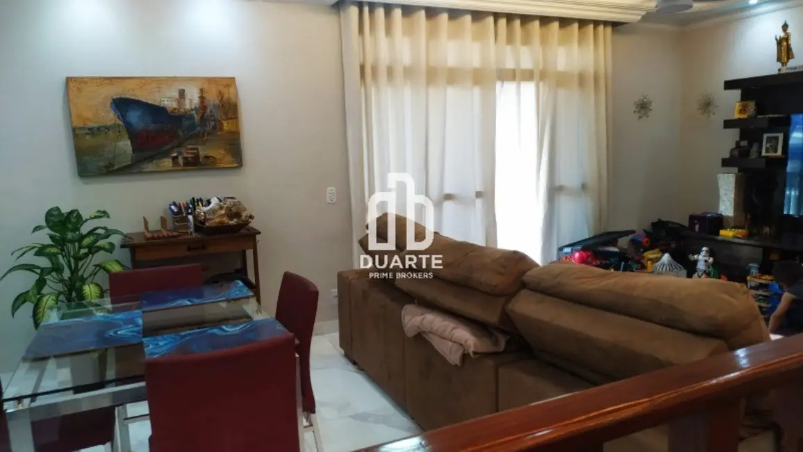 Casa com 6 quartos à venda, 269m2 em Embaré, Santos - SP - imagem 2 Foto 2 de Casa com 6 quartos à venda, 269m2 em Embaré, Santos - SP