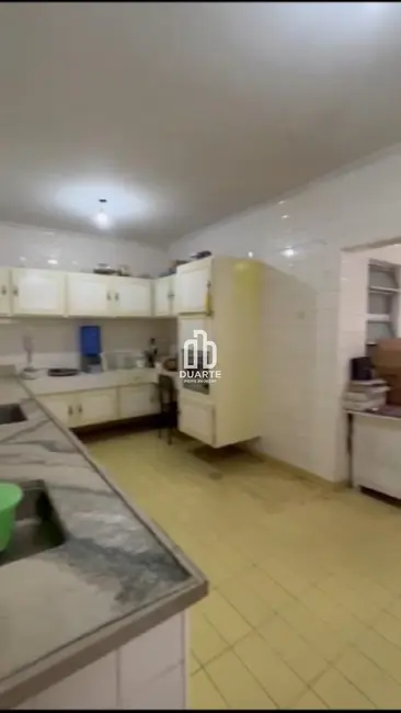 Apartamento com 3 quartos à venda, 190m2 em Gonzaga, Santos - SP - imagem 3 Foto 3 de Apartamento com 3 quartos à venda, 190m2 em Gonzaga, Santos - SP