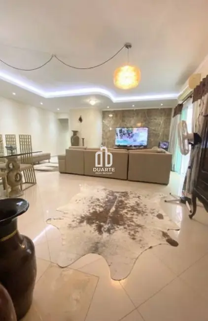 Casa com 3 quartos à venda, 236m2 em Campo Grande, Santos - SP - imagem 2 Foto 2 de Casa com 3 quartos à venda, 236m2 em Campo Grande, Santos - SP