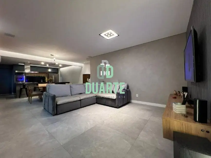 Casa com 3 quartos à venda, 200m2 em Campo Grande, Santos - SP - imagem 5 Foto 5 de Casa com 3 quartos à venda, 200m2 em Campo Grande, Santos - SP