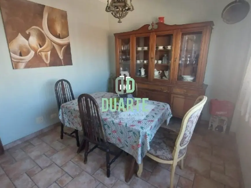 Apartamento com 3 quartos à venda, 268m2 em Gonzaga, Santos - SP - imagem 5 Foto 5 de Apartamento com 3 quartos à venda, 268m2 em Gonzaga, Santos - SP