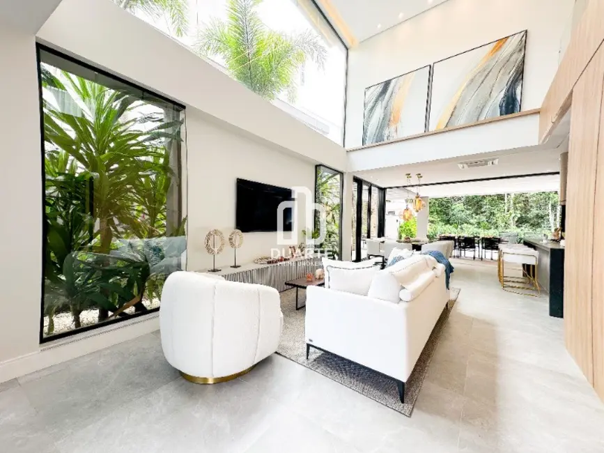 Foto 1 de Casa com 6 quartos à venda, 420m2 em Bertioga - SP