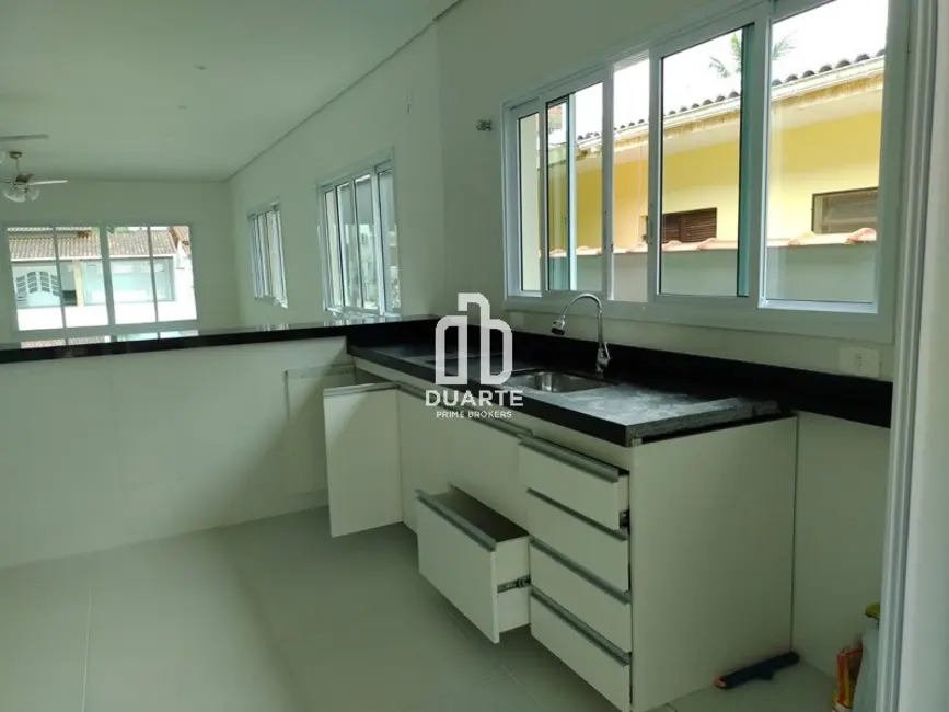 Casa com 4 quartos à venda, 216m2 em Bertioga - SP - imagem 6 Foto 6 de Casa com 4 quartos à venda, 216m2 em Bertioga - SP