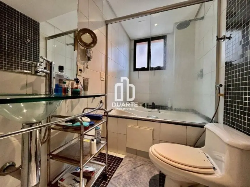 Foto 8 de Apartamento com 3 quartos à venda, 180m2 em Gonzaga, Santos - SP