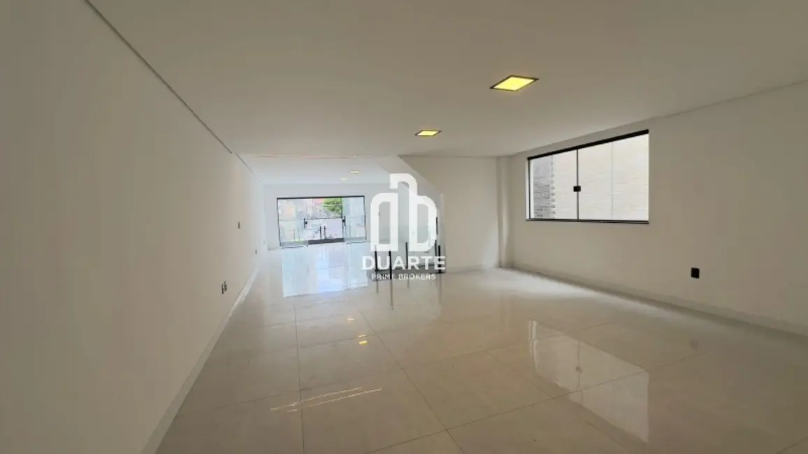 Foto 3 de Casa com 3 quartos à venda, 280m2 em Embaré, Santos - SP