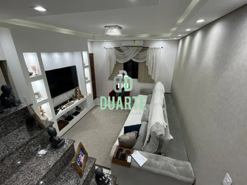 Foto 2 de Casa com 3 quartos à venda, 100m2 em Vila Cascatinha, Sao Vicente - SP