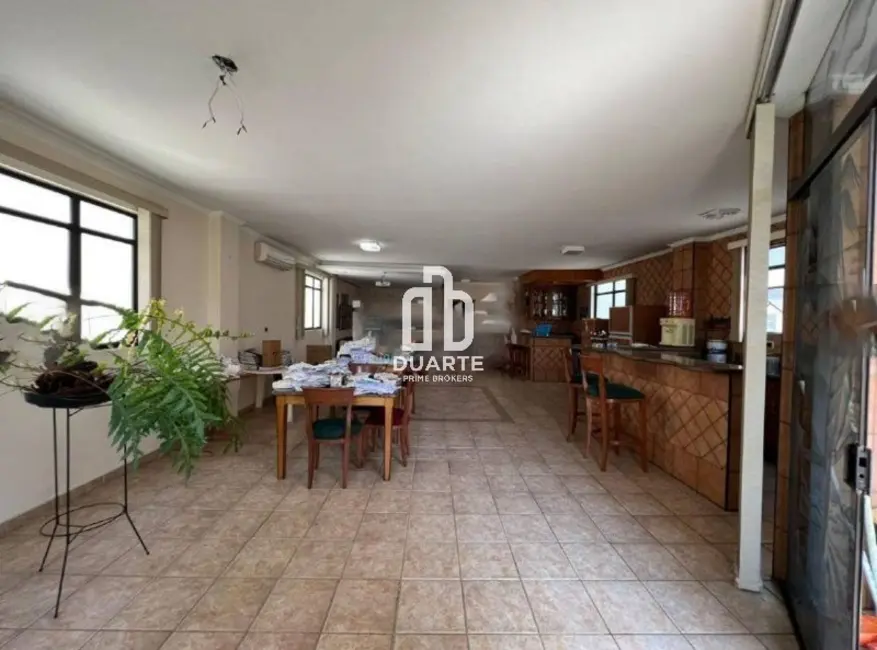 Casa com 4 quartos à venda, 360m2 em Embaré, Santos - SP - imagem 4 Foto 4 de Casa com 4 quartos à venda, 360m2 em Embaré, Santos - SP