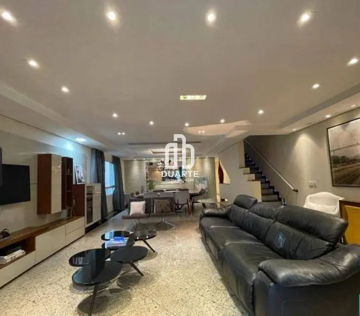 Foto 2 de Casa com 5 quartos à venda, 327m2 em Embaré, Santos - SP